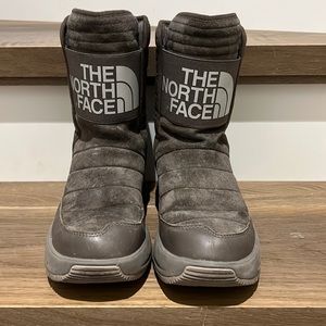 North face thermoball  winter boot. Like new , worn 3x .